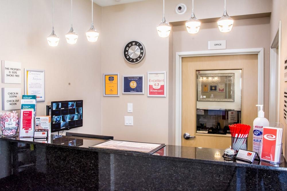 Econo Lodge Fox Creek Экстерьер фото