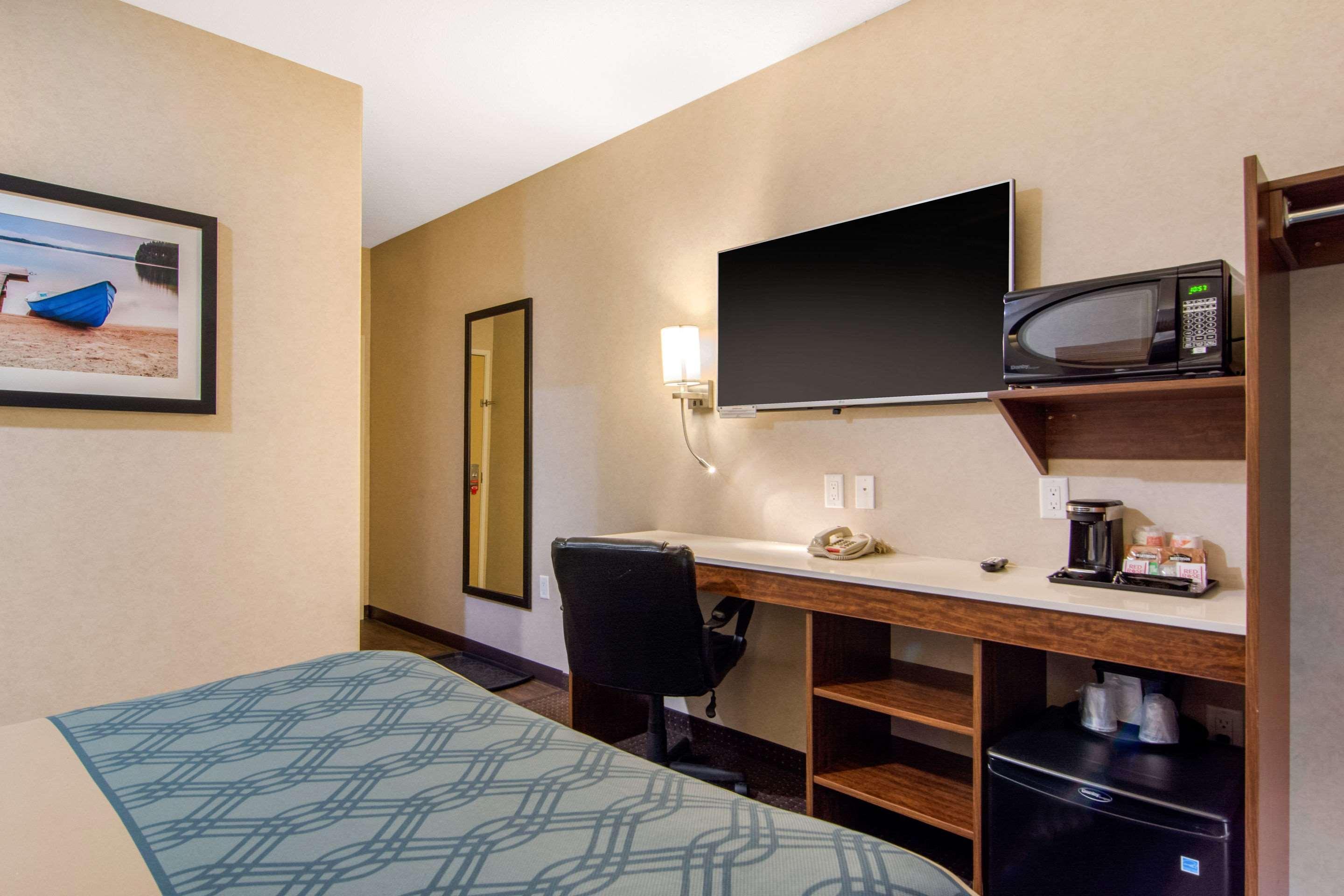 Econo Lodge Fox Creek Экстерьер фото