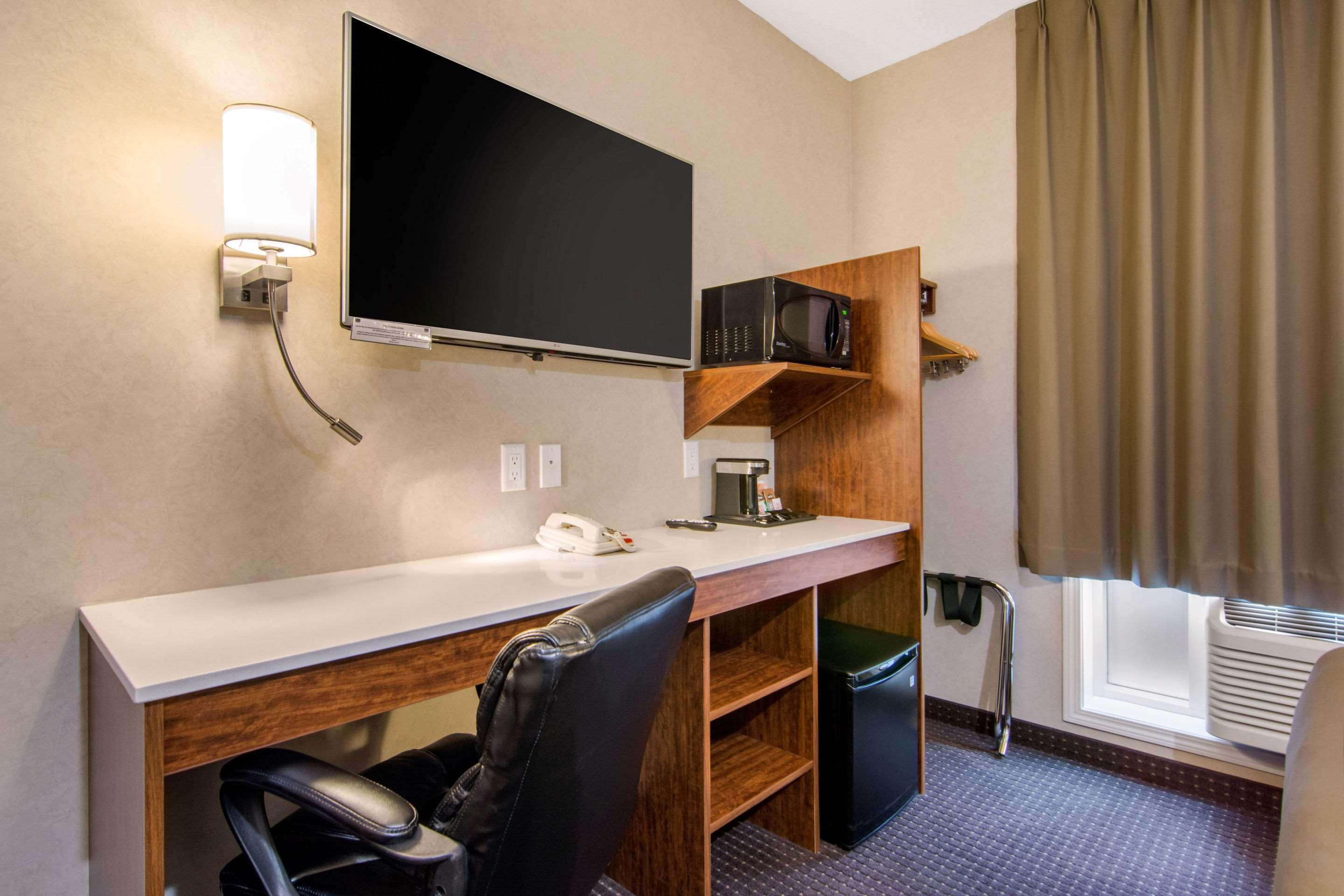 Econo Lodge Fox Creek Экстерьер фото