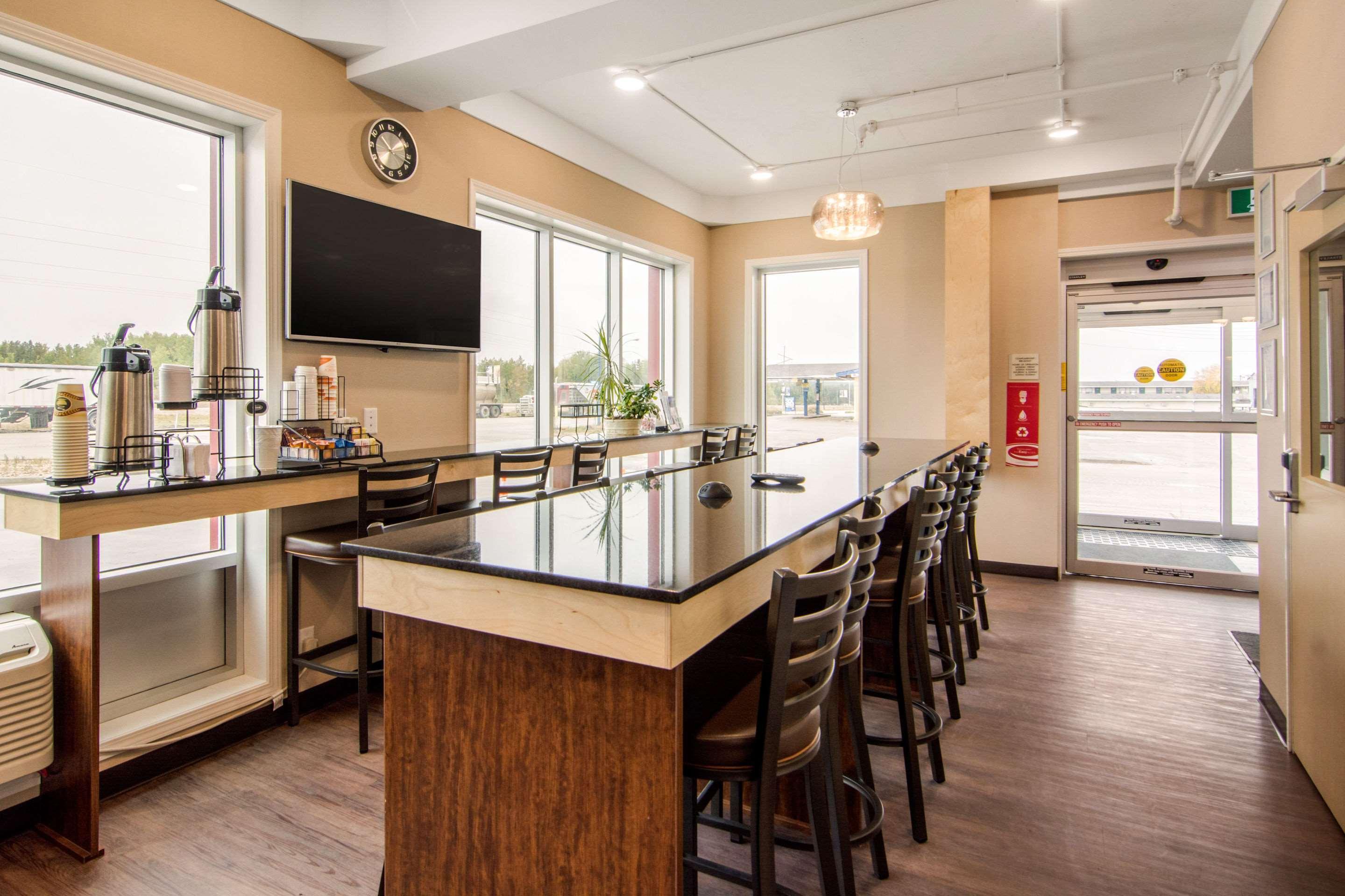Econo Lodge Fox Creek Экстерьер фото