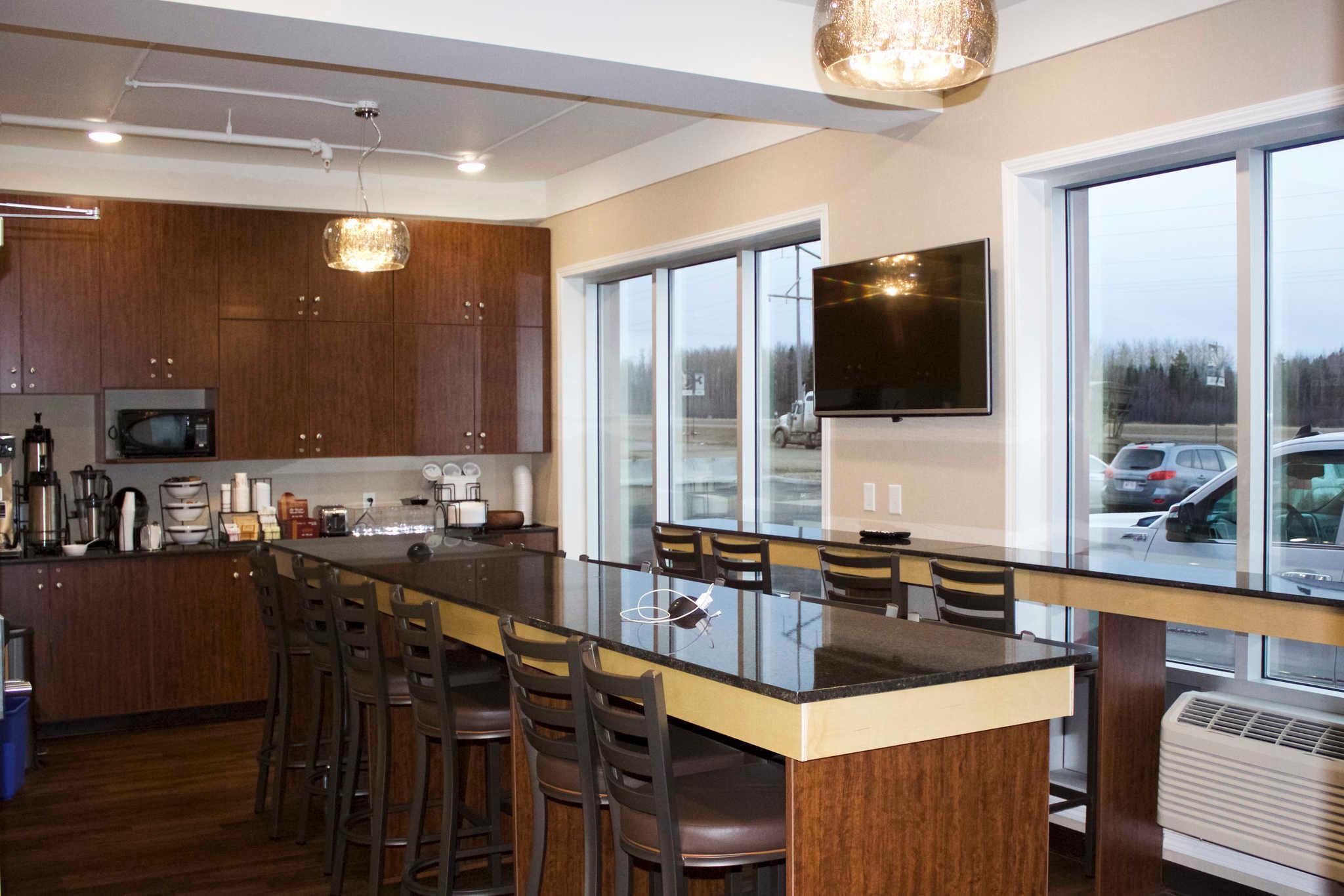 Econo Lodge Fox Creek Экстерьер фото